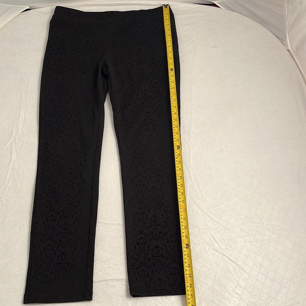 Not Your Daughter’s Jeans black pattern pull-on leggings - Picture 9 of 13